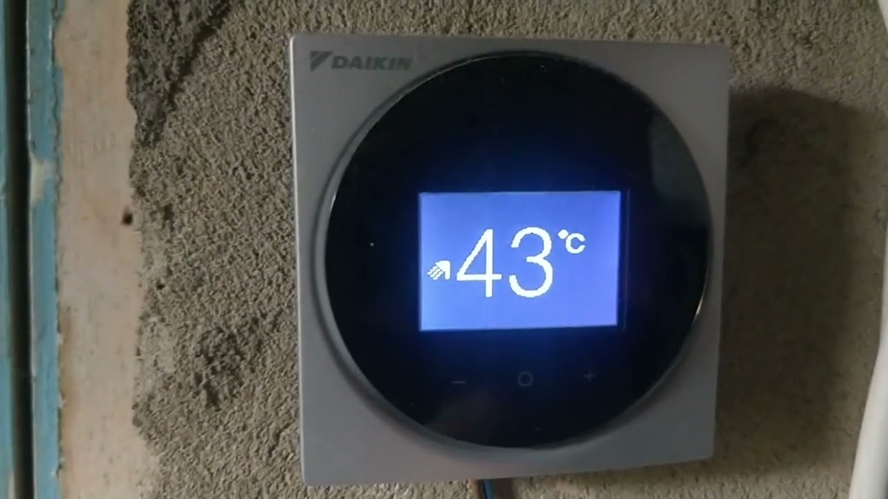 Daikin Altherma 3 gaiss-ūdens siltumsūknis (9kW) vadības pults ar vadu (termo regulators)