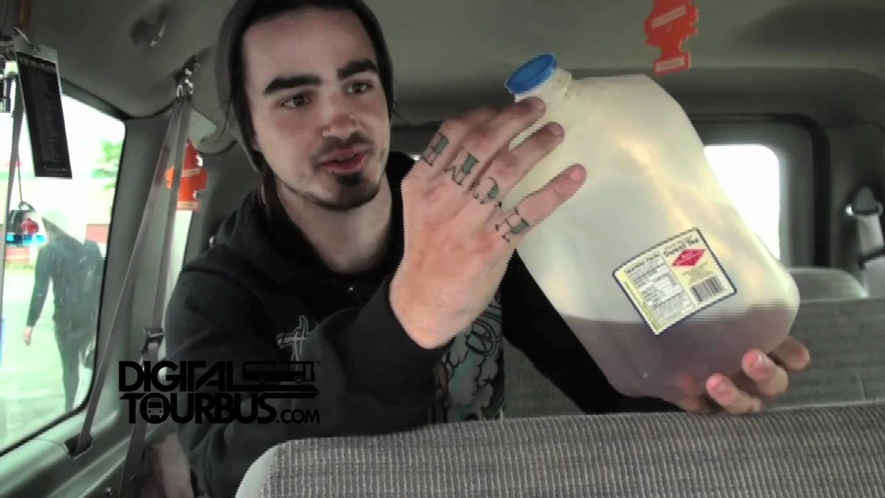 Chris Roetter / Agraceful - BUS INVADERS Ep. 195