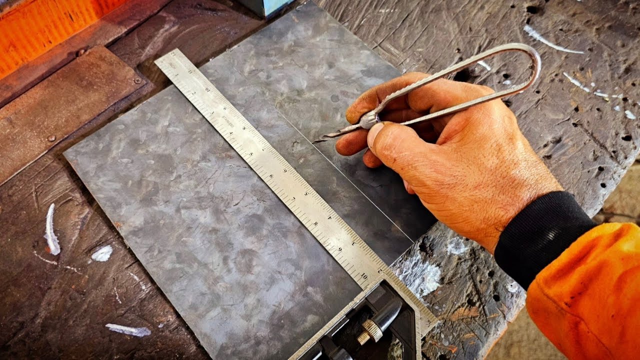 Riscador feito com reciclados.