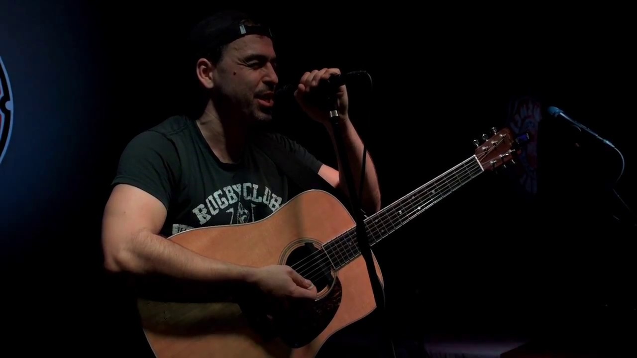 Sv&aacute;ťa &Scaron;v&aacute;b - Černob&iacute;l&yacute; svět (unplugged - live Žižkovsk&aacute; noc 2017)