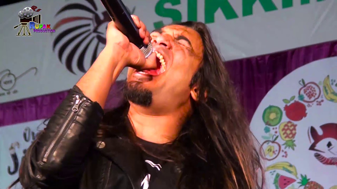 GIRISH & THE CHRONICLES BAND Live Performance in Gangtok  || RED PANDA WINTER CARNIVAL 2018