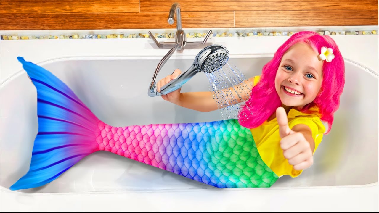 ¡Rescatamos a la sirenita en la piscina! 🧜‍♀️💦