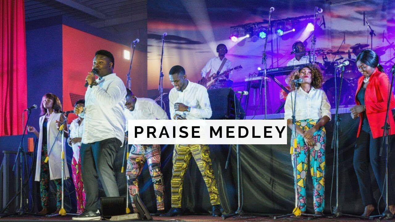 Paul Praize - Praise Medley