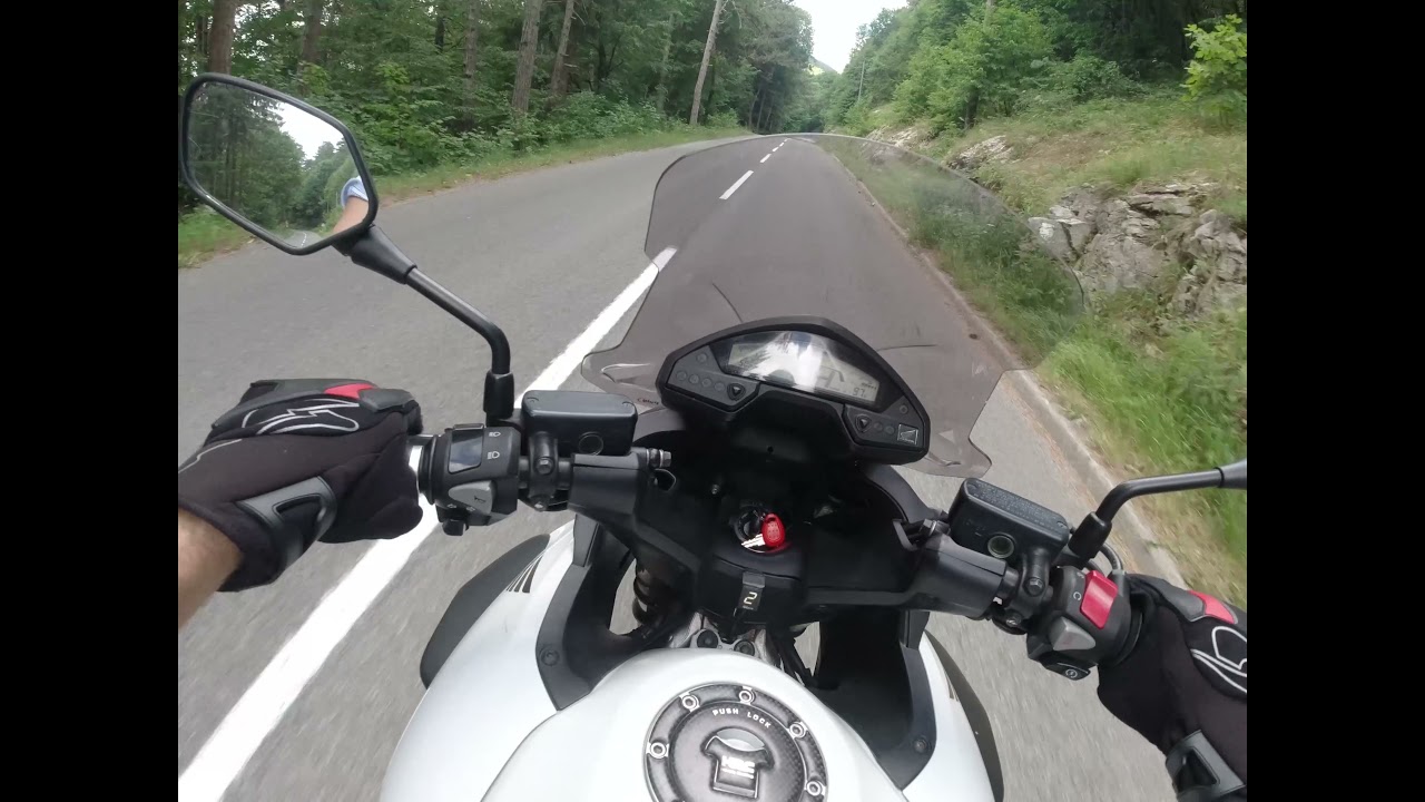 Riding Honda VFR800X Crossrunner