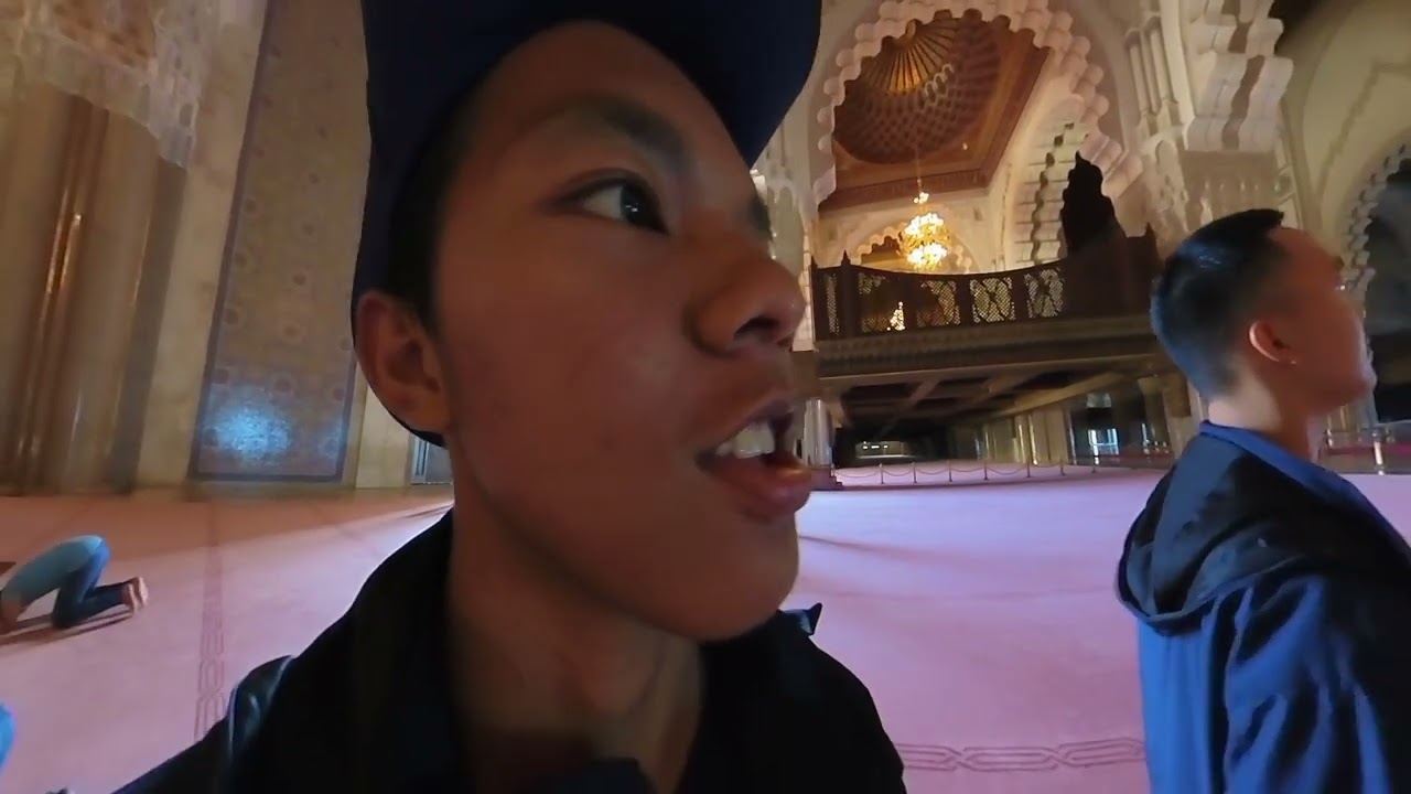 I Visited One Of The Biggest Mosque In The World!
