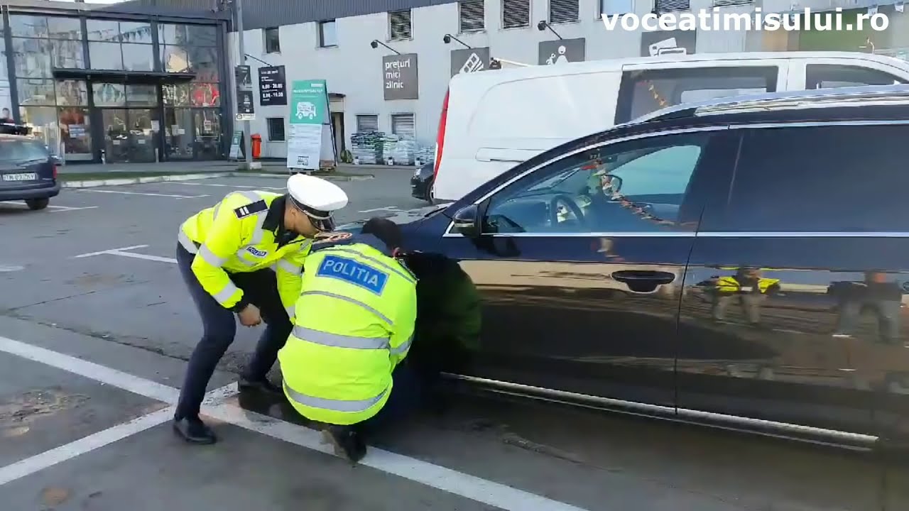 Adio blocarea roților în parcările centrelor comerciale!