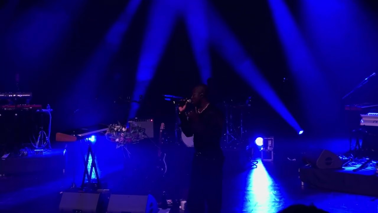 Moses Sumney, “Who Knows Where The Time Goes” @ EartH, London, 16.10.2024