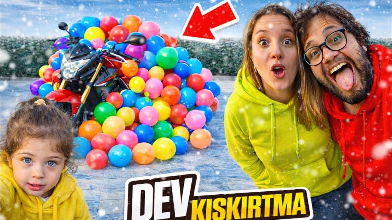 DEFNE SARE MOTORU BALONLARLA KAPLADI🎈🎈! Babama BÜYÜK KIŞKIRTMA 😱 