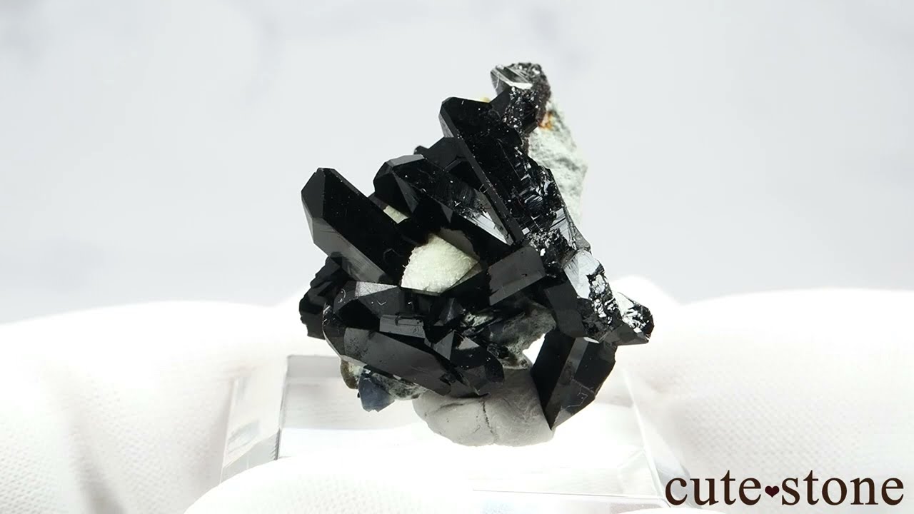 カリフォルニア California State Gem Mine産 ベニトアイト＆ネプチュナイトの原石 No.158