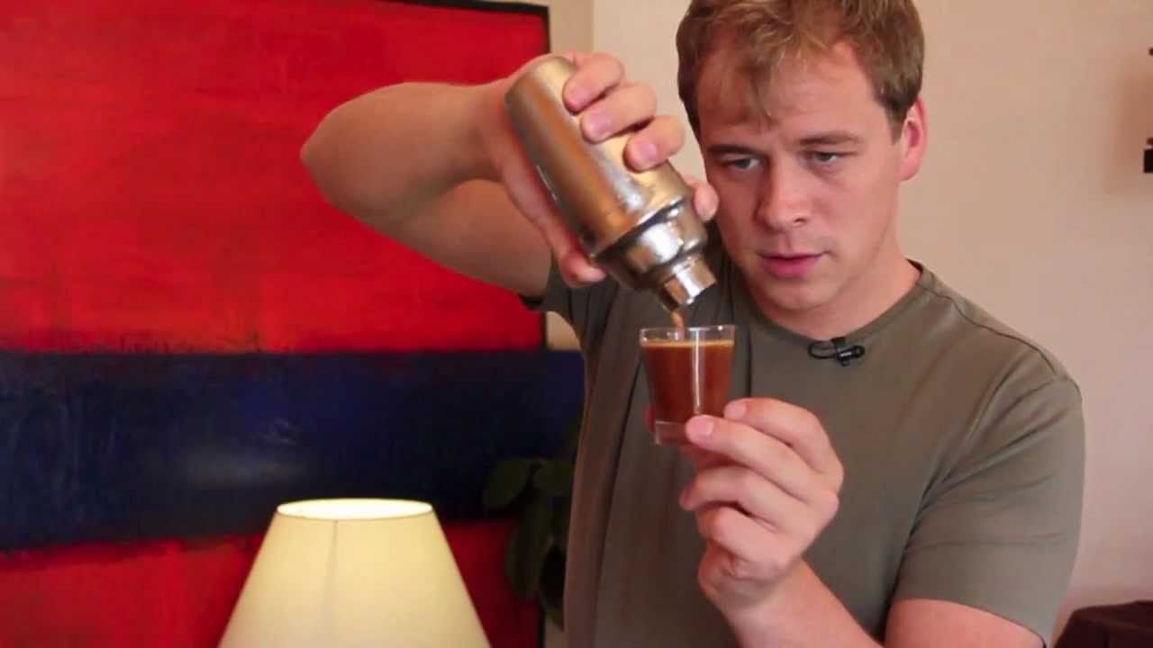 curso barista con barista kim - café con hielo deluxe - shakerato.mov