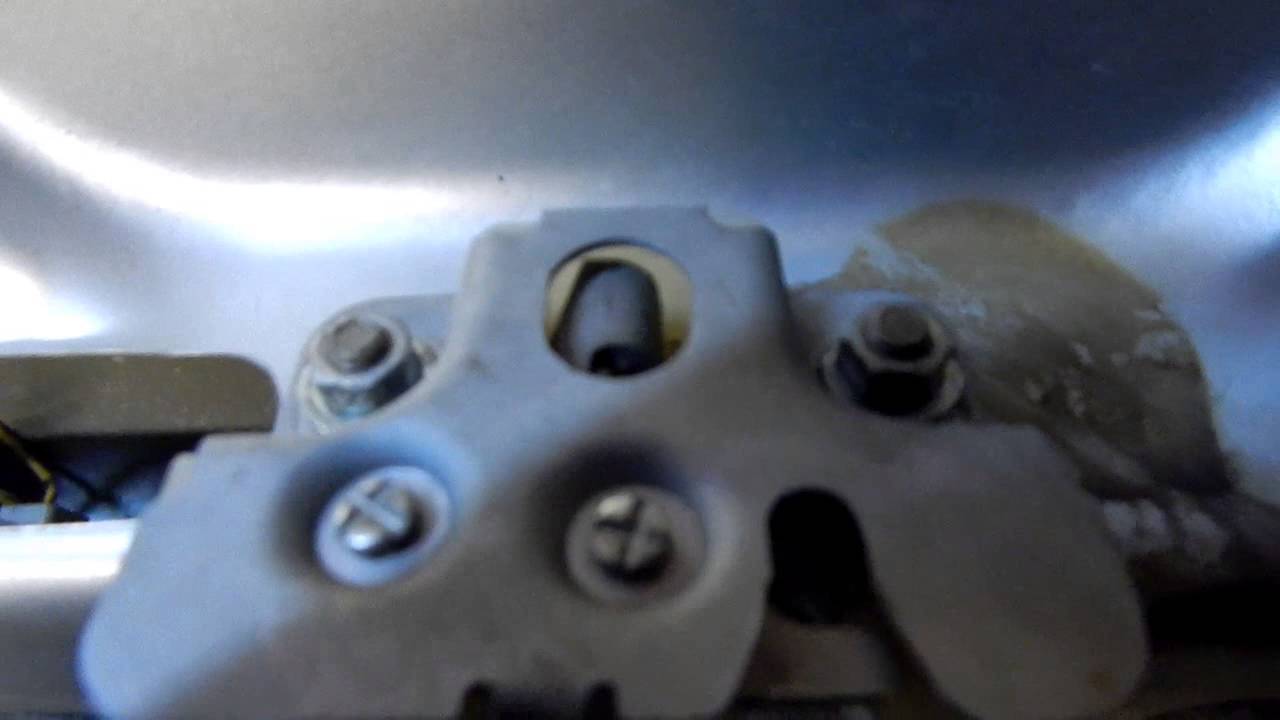 Установка электропривода замка багажника  на Классику + подсветка багажника