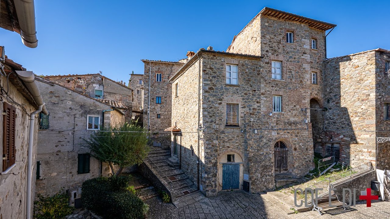 Visita dell'immobile | Castelnuovo val di Cecina (PI) | Appartamento, ingresso indipendente e fondo