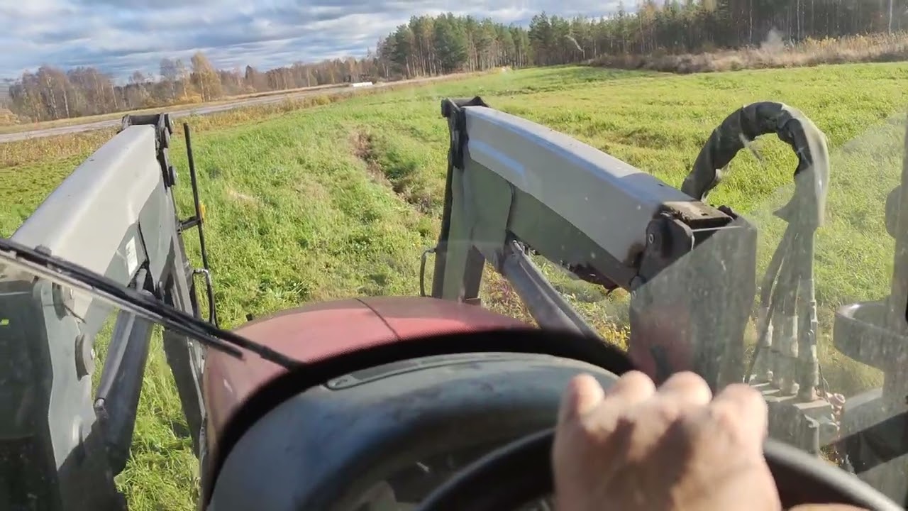 kakkossadon niittoa Valtra & Trejon Optimal