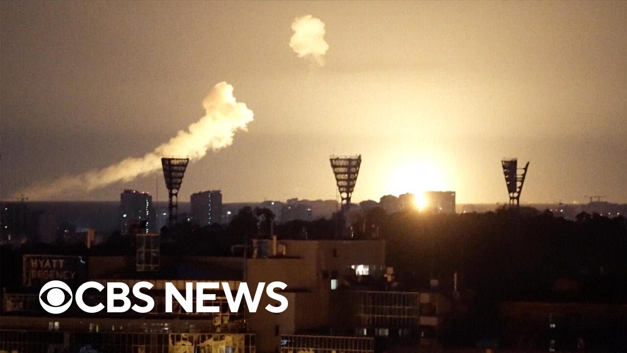 Video shows massive Russian aerial attack against Ukraine