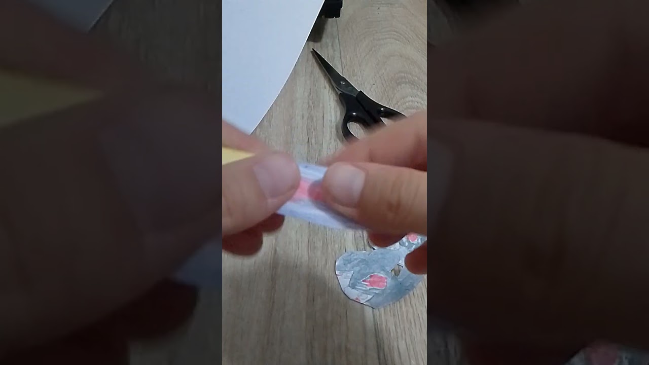 Как сделать бумажную ручку куроми которая пишет