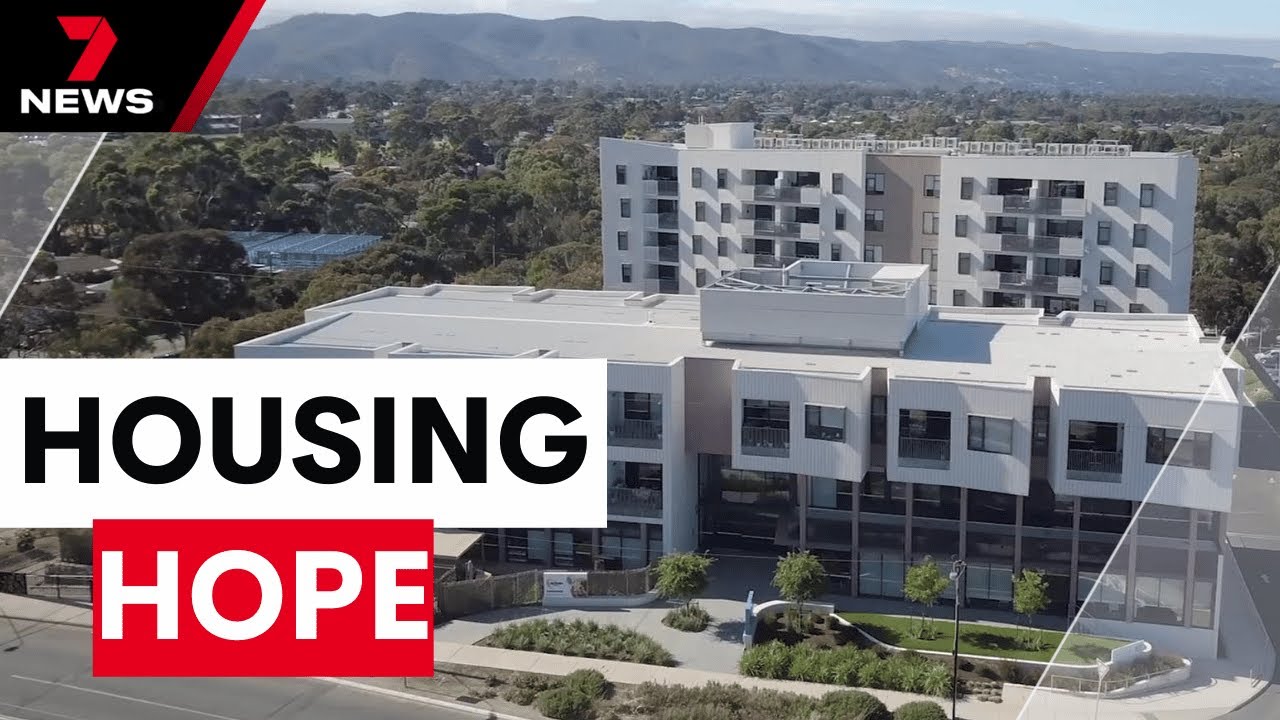 Retirees look to retirement units to downsize amid booming Adelaide market | 7NEWS
