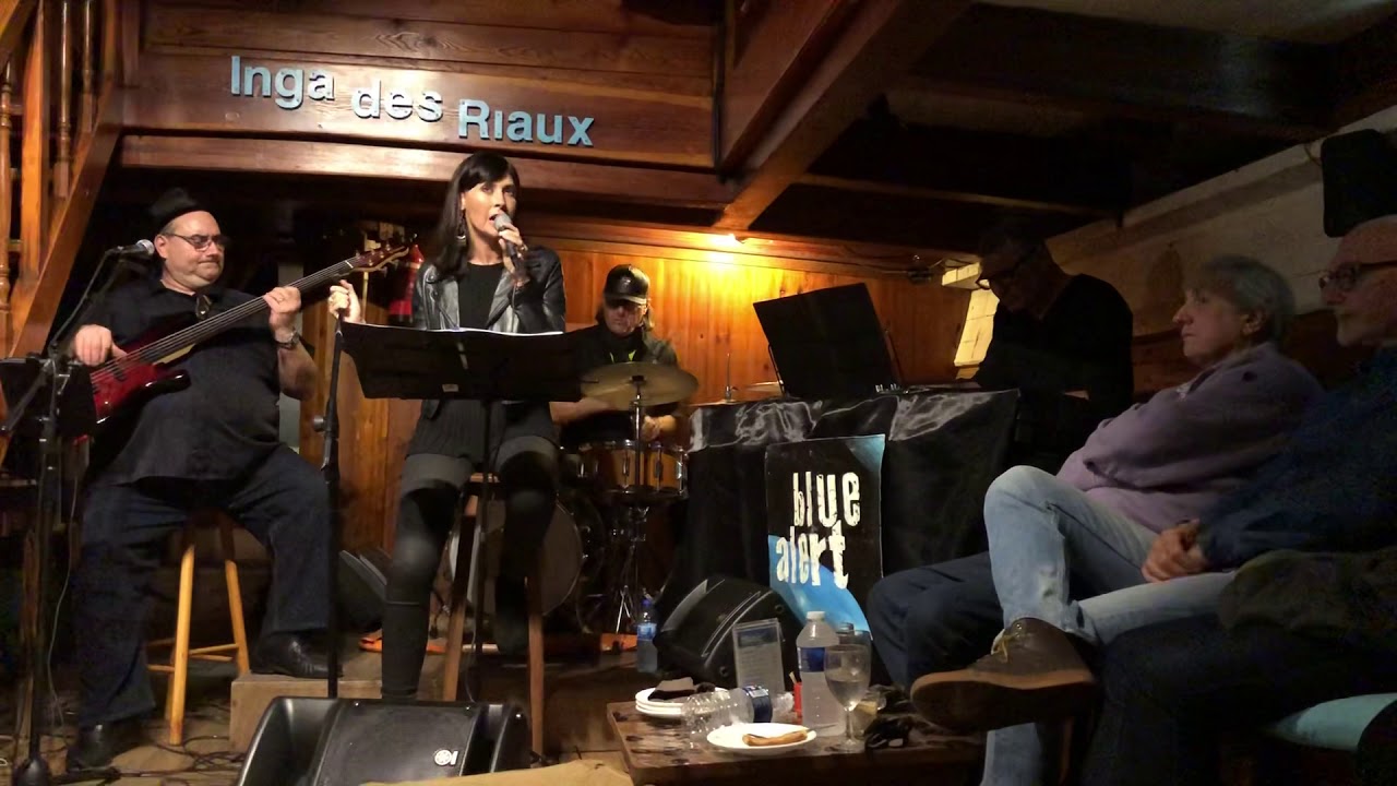 Lisa Stansfield / all around the world Cover / by Blue Alert Band - katia blanc