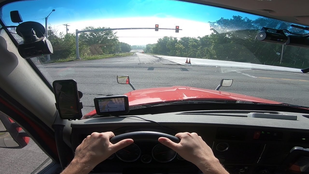 Trucker thinks red light is stop sign...