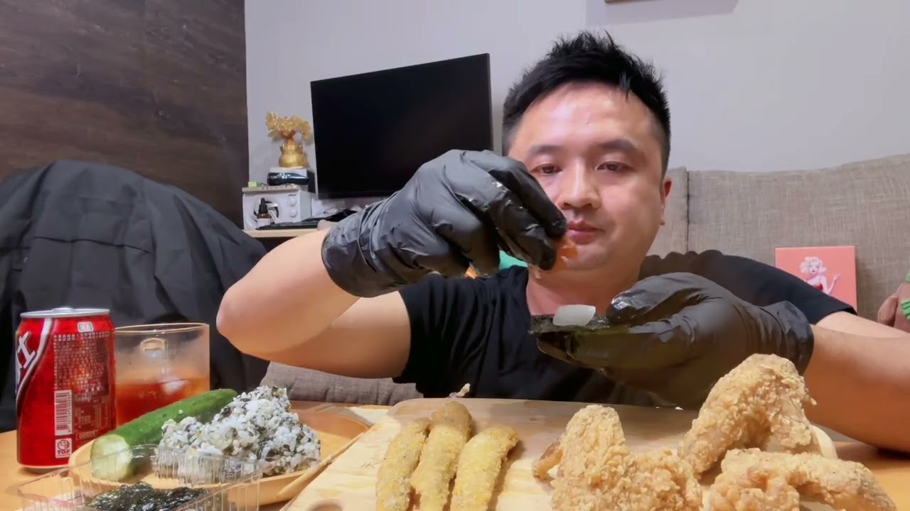 ASMR台灣 炸雞・雞屁股・炸魚無聲吃播  TaiwanFried Chicken, Chicken Tail & Fried Fish | No Talking