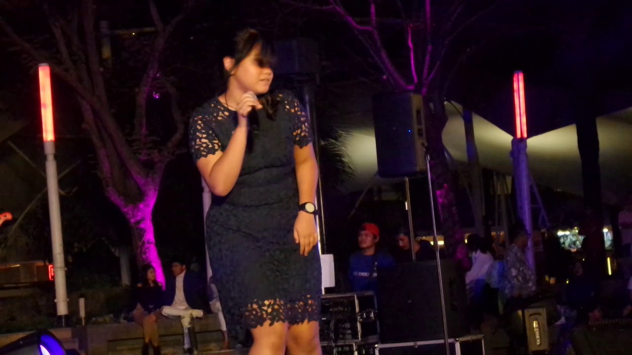 Hanin Dhiya - Medley Bruno Mars (Talking To The Moon, Treasure, Runaway Baby, 24K Magic)