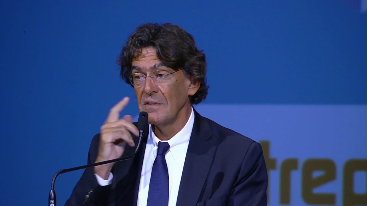 Evénement Medef 31 - Conférence de Luc Ferry lors de la soirée du Top Eco