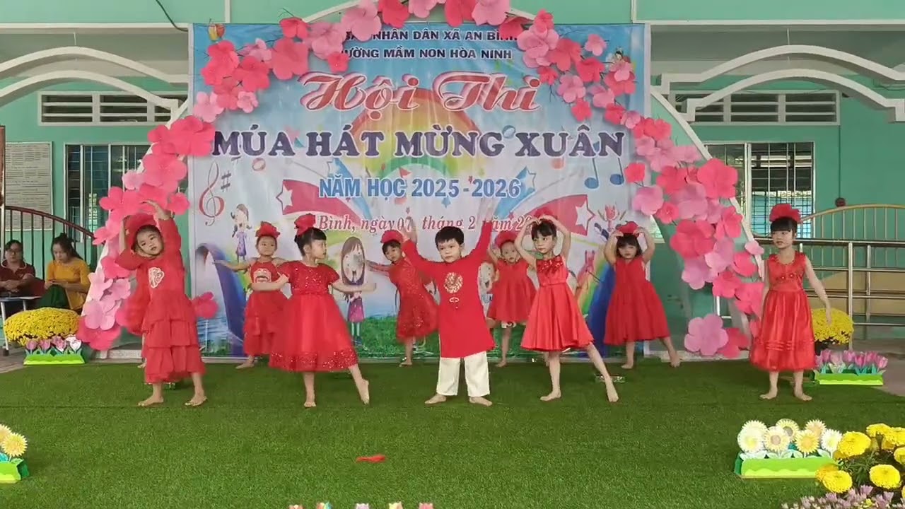 Múa tết bình an
