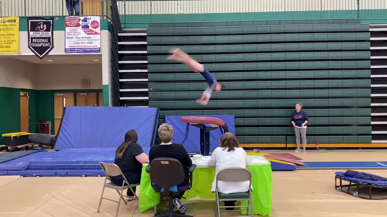 Naomi Brattinga | Class of 2022 | Vault, Tsuk Layout 9.4
