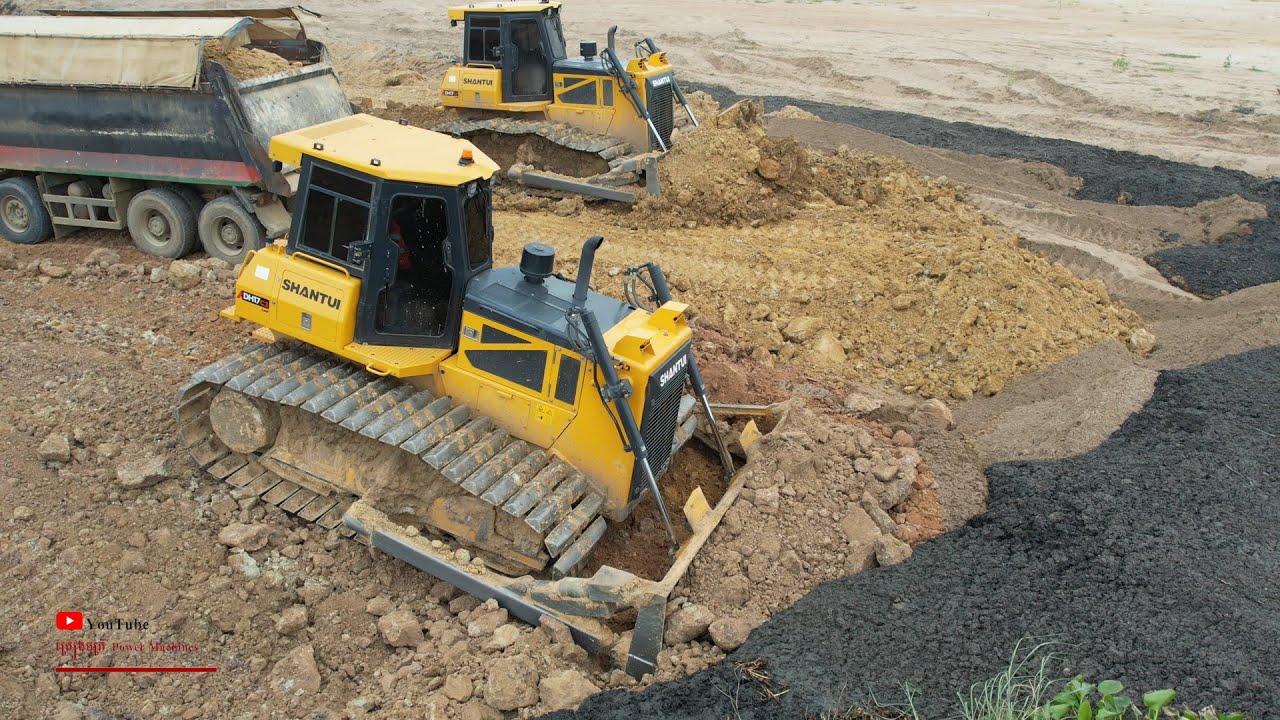Wonderful Extreme Bulldozer Heavy Removing Soils Power Pushing Shantui Komatsu Equipment