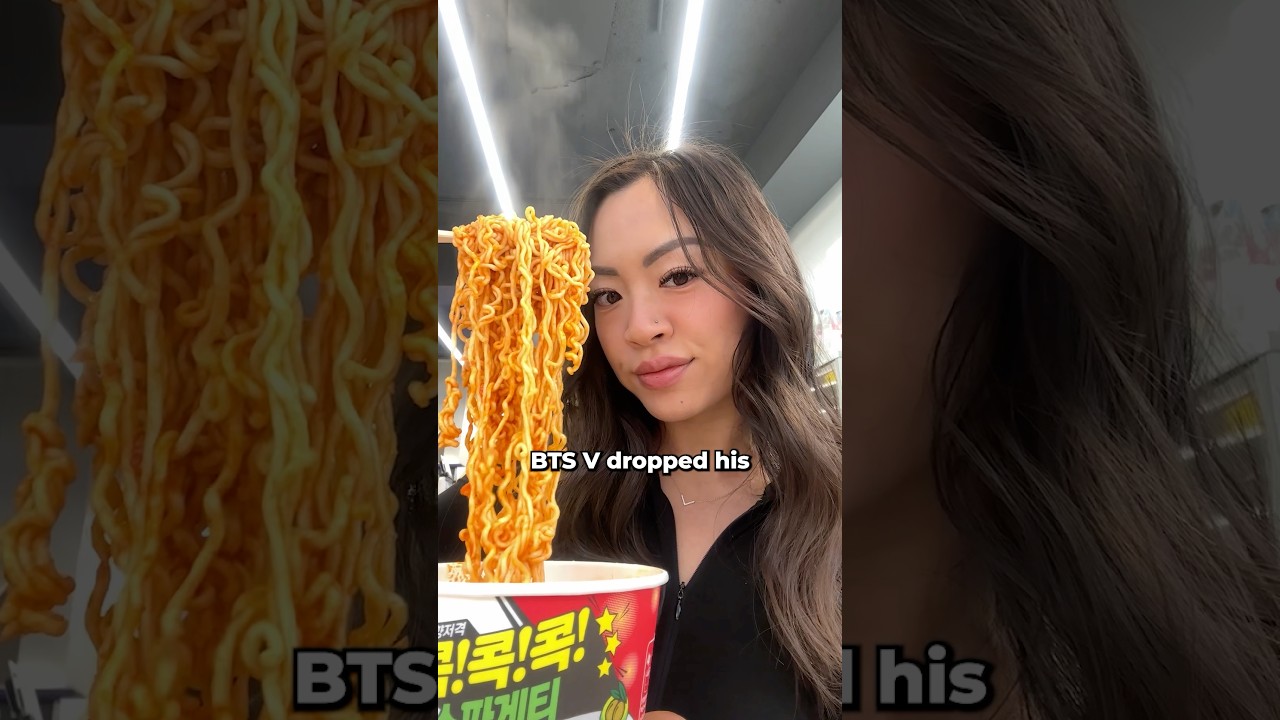 Едим любимую еду Ви из BTS в корейском круглосуточном магазине #btscomeback #shorts