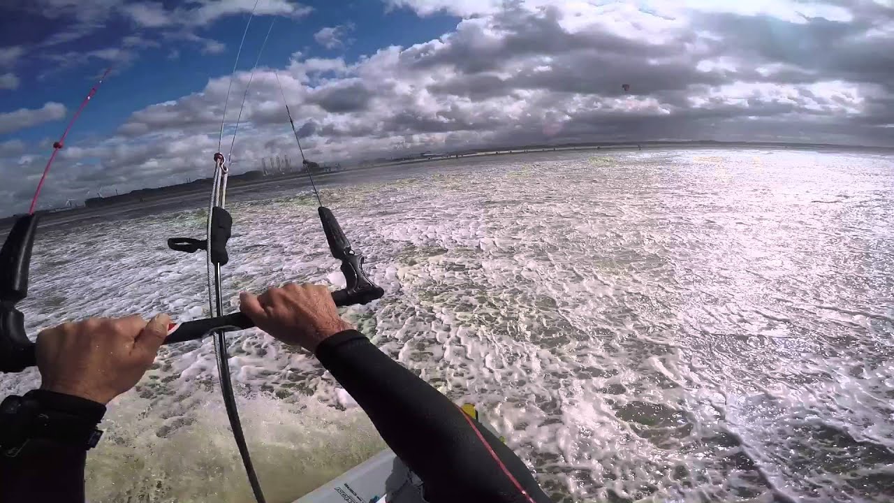Kitesurfing in the storm - IJmuiden 35-50 Knots