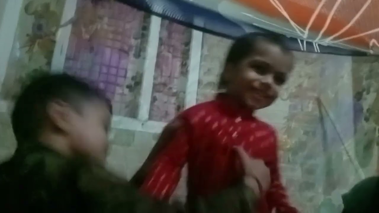 Chhote bhai bade bhai ko bahut bekar mara patak ke mara