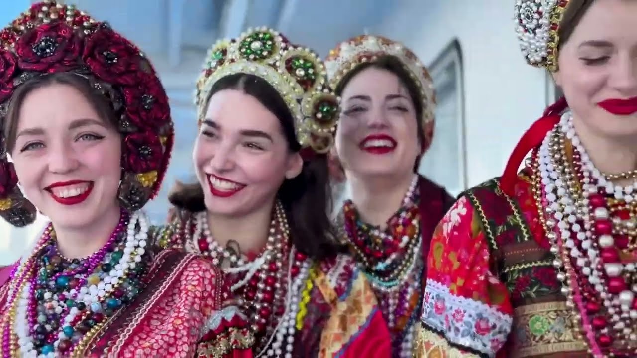 ВЫЙДУ НА УЛИЦУ // НАРОДНЫЙ АНСАМБЛЬ НА ПРАЗДНИК // МОСКОВСКИЙ ПЕРЕПОЛОХ