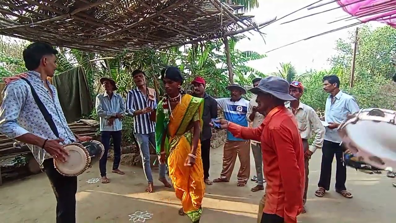 सागवे गावातील मधले बुरंबेवाडी कोळीण नाच 