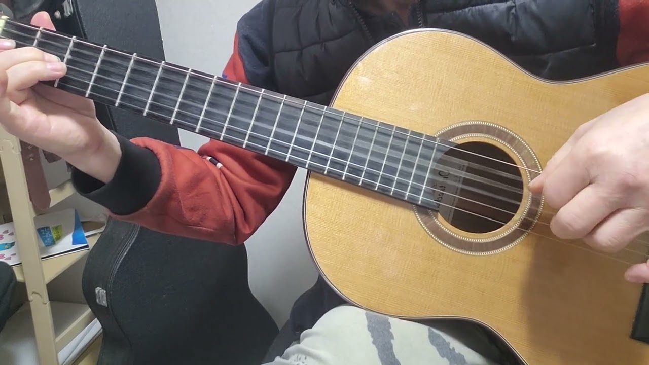 바램 🎸 노사연내 손에 잡은 것이 많아서 손이 아픕니다. 등에 짊어진 삶의 무게가 온몸을 아프게 하고 때론 해결해야 하는 일 때문에 내 시간도 없이 살다가 평생 바쁘게 걸어왔으니