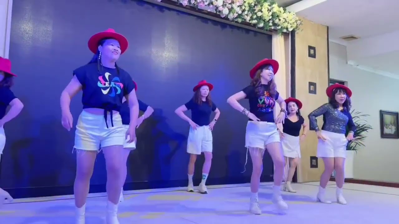 ONE WAY TICKET với nhóm VUI CÙNG BƯỚC NHẢY 