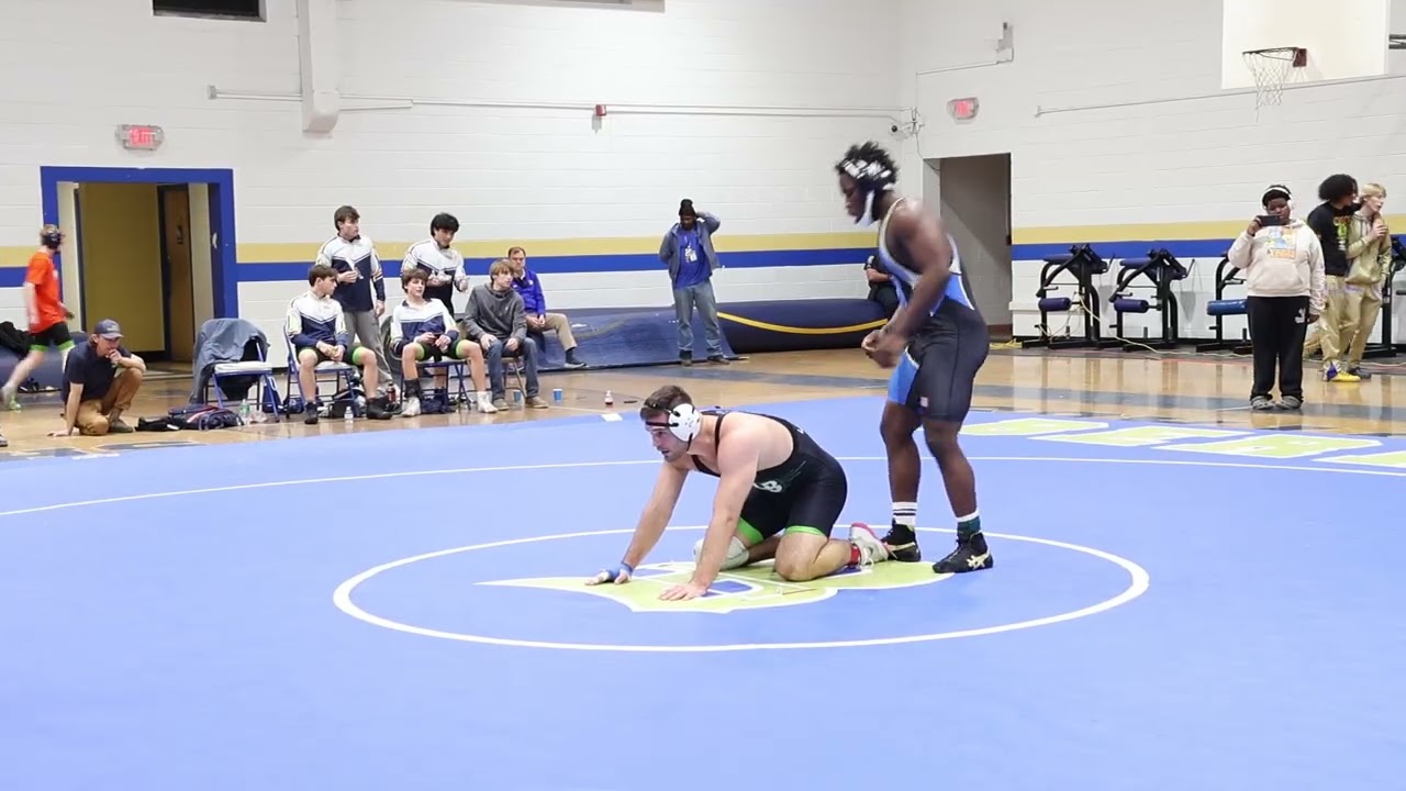 190 lbs - Aiden v Lucy Beckham