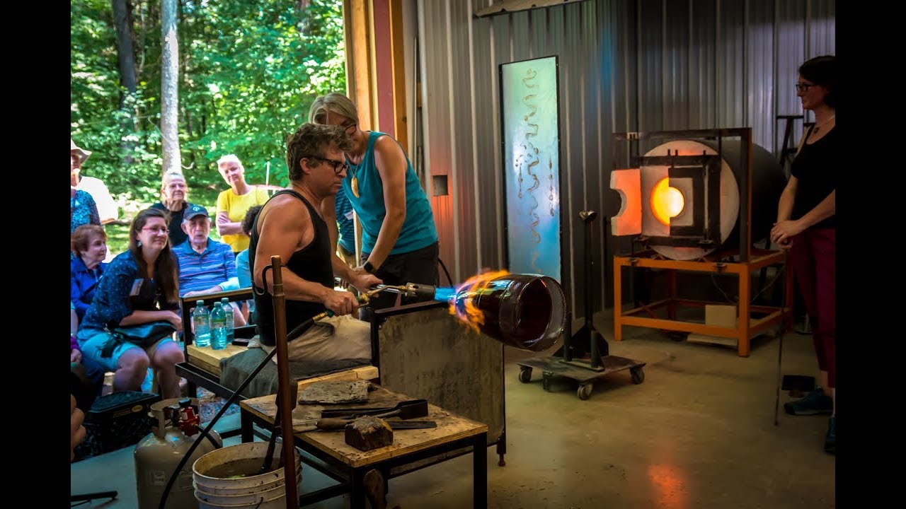 Glass Blowing Artist Dante Marioni & Preston Singletary  work side by side on a Private Glass Demo