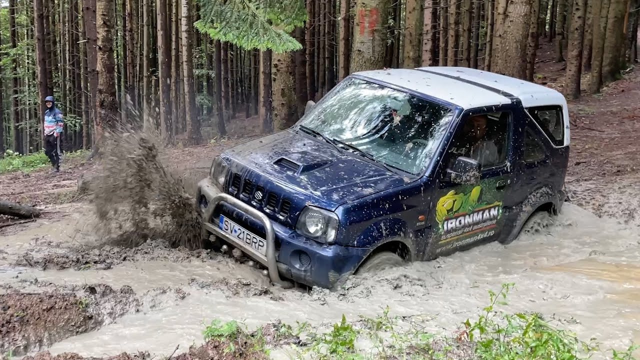 Suzuki Jimny 1.5 DDiS VS Deep Mud Hole Offroad