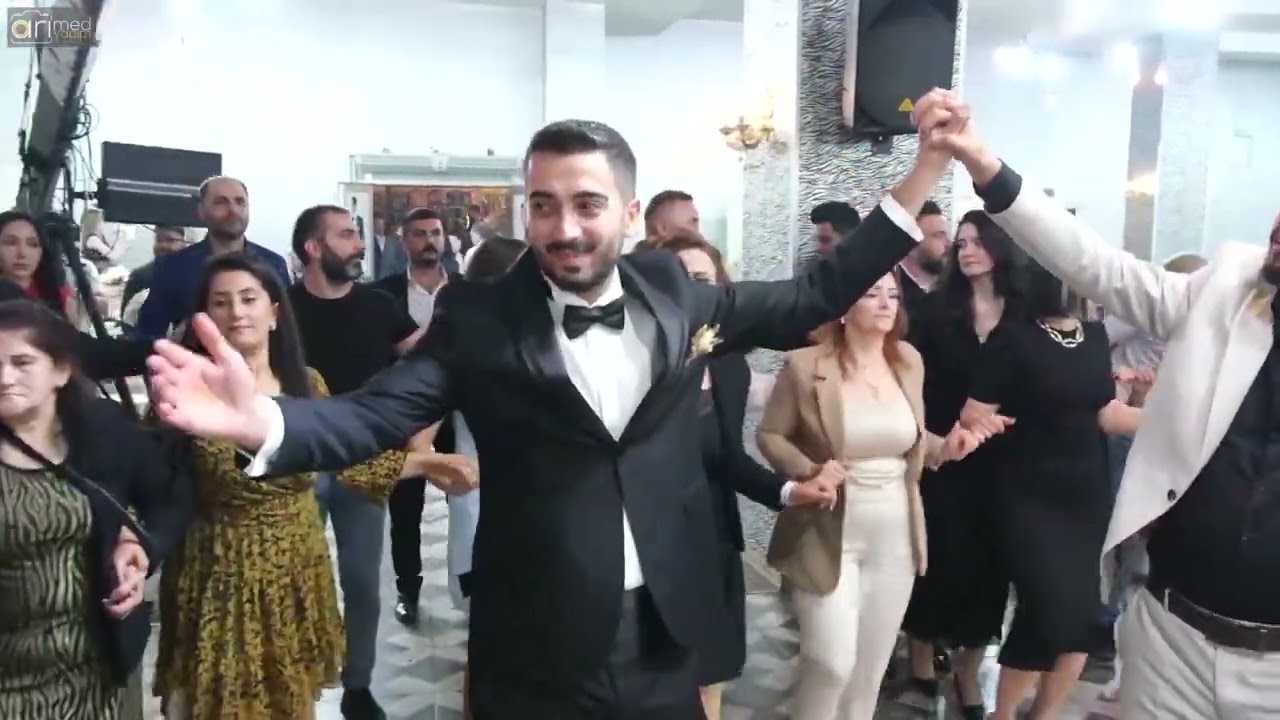 Grup Canlar HALAYLAR
