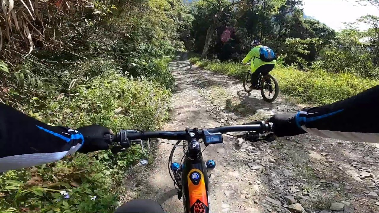 Taiwan-Off Road-裡冷林道