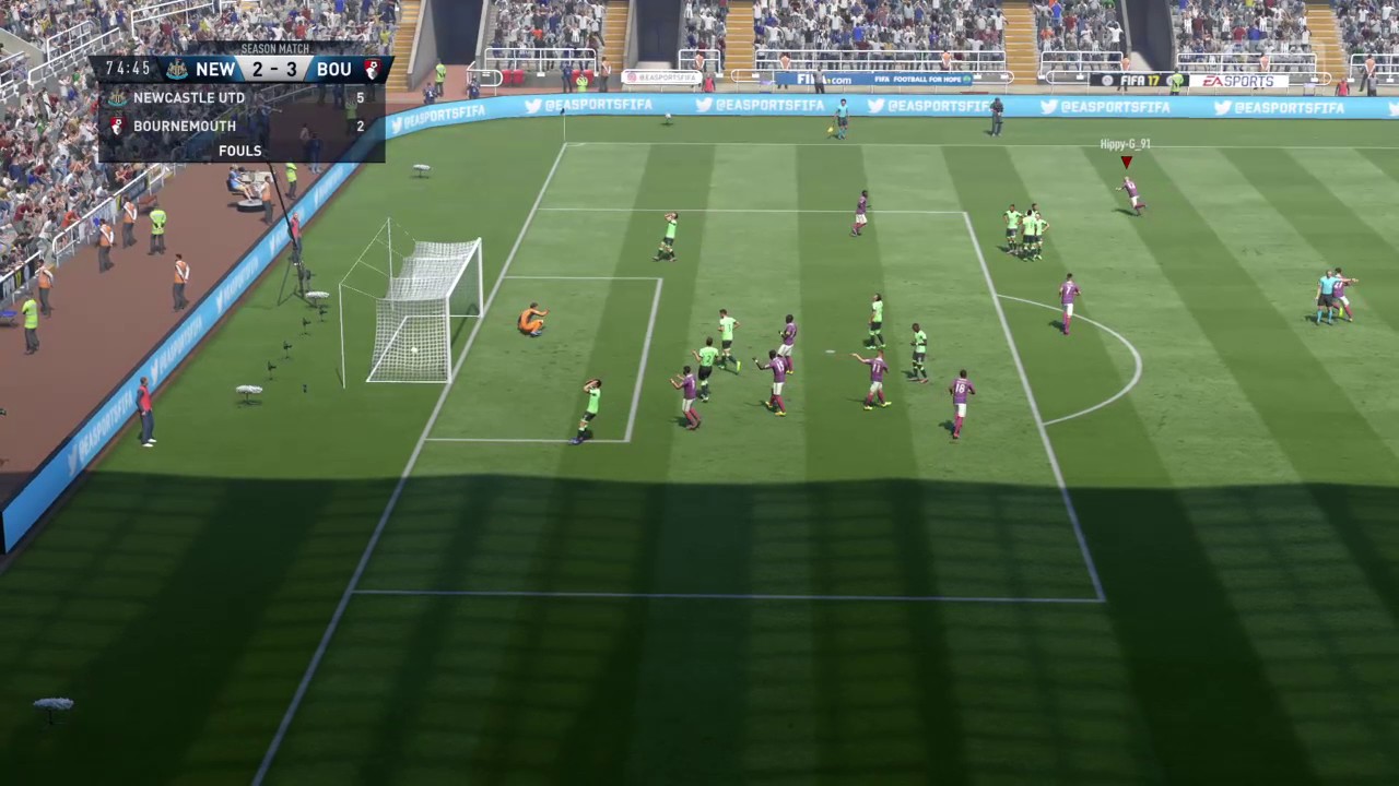 Fifa 17 Classic Strip NUFC Shelvey Round The Wall