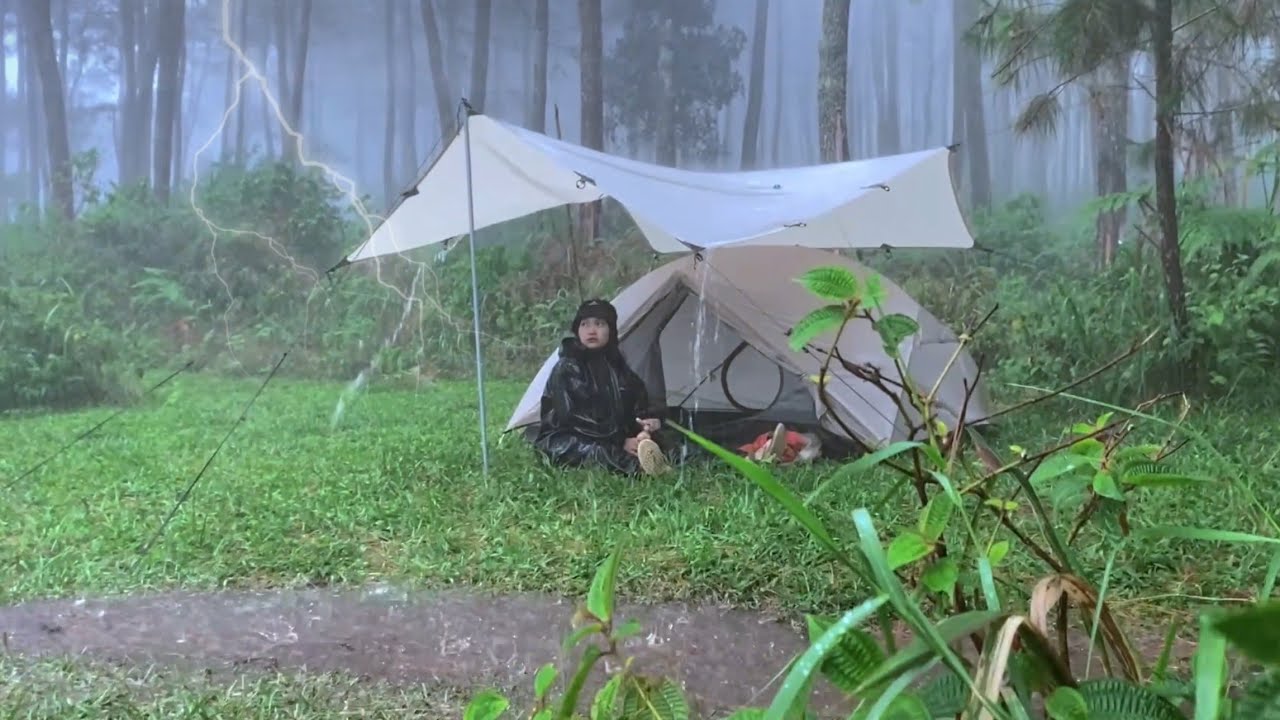 LONG HEAVY RAIN CAMPING‼️CAUGHT IN HEAVY RAIN AND THUNDERSTORM‼️