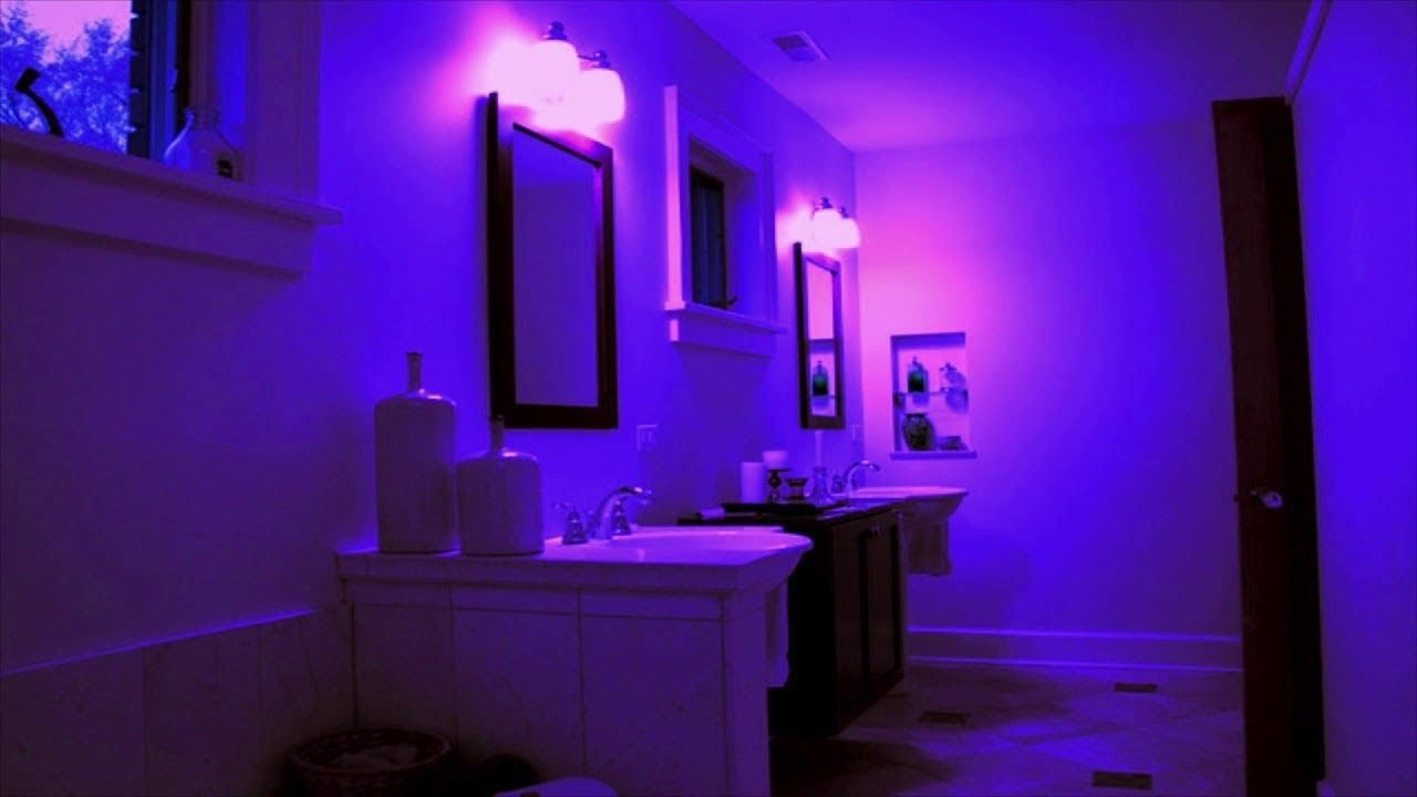 Danza Kuduro but you're in a bathroom at your friend's party in 2011