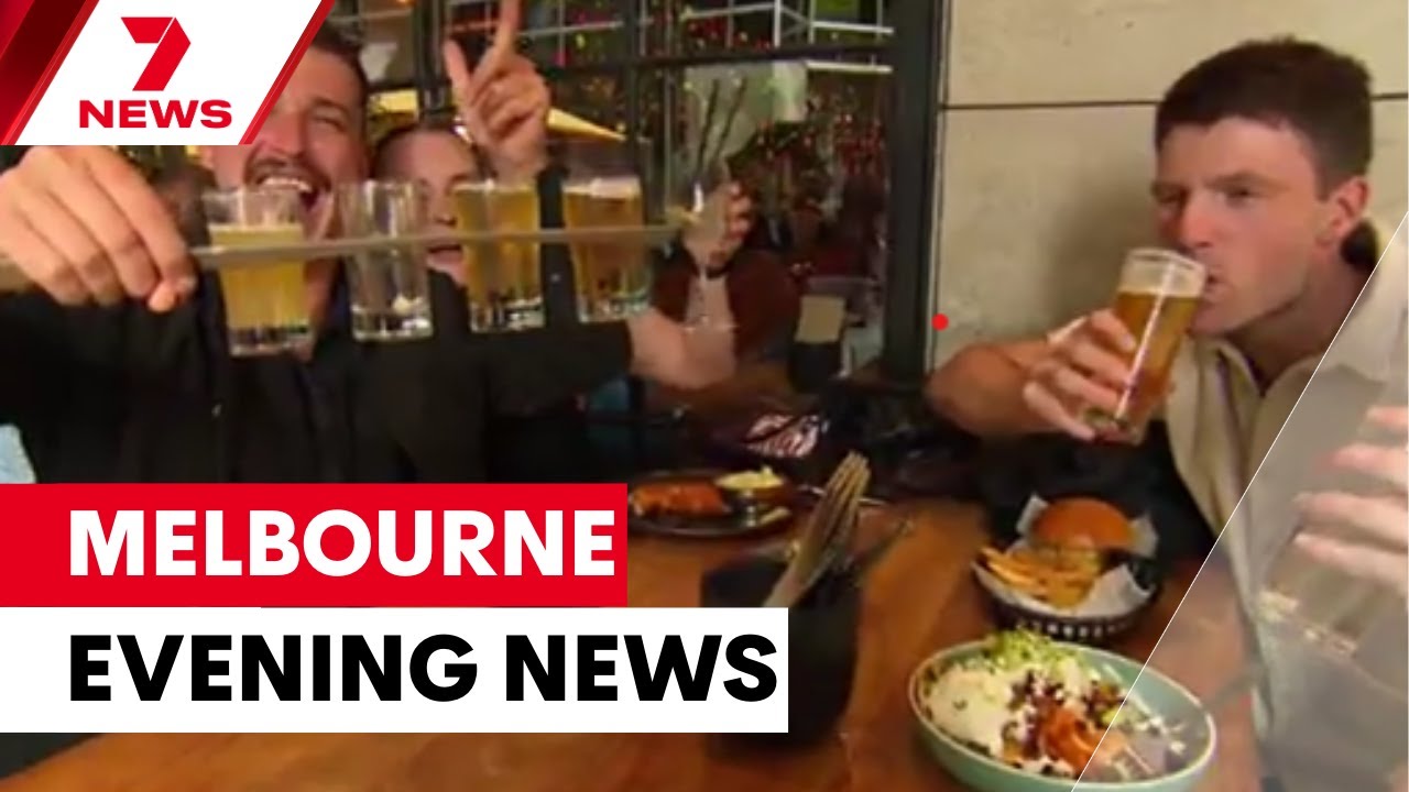 Melburnians celebrate New Year’s Eve | 7NEWS Melbourne