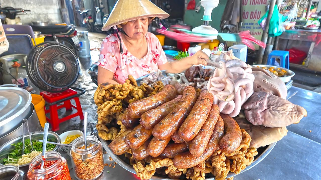 Mâm Cháo Lòng Độc Nhất Vô Nhị Hơn 40 năm Ẩn Trong Chợ Hóc Môn Sài Gòn