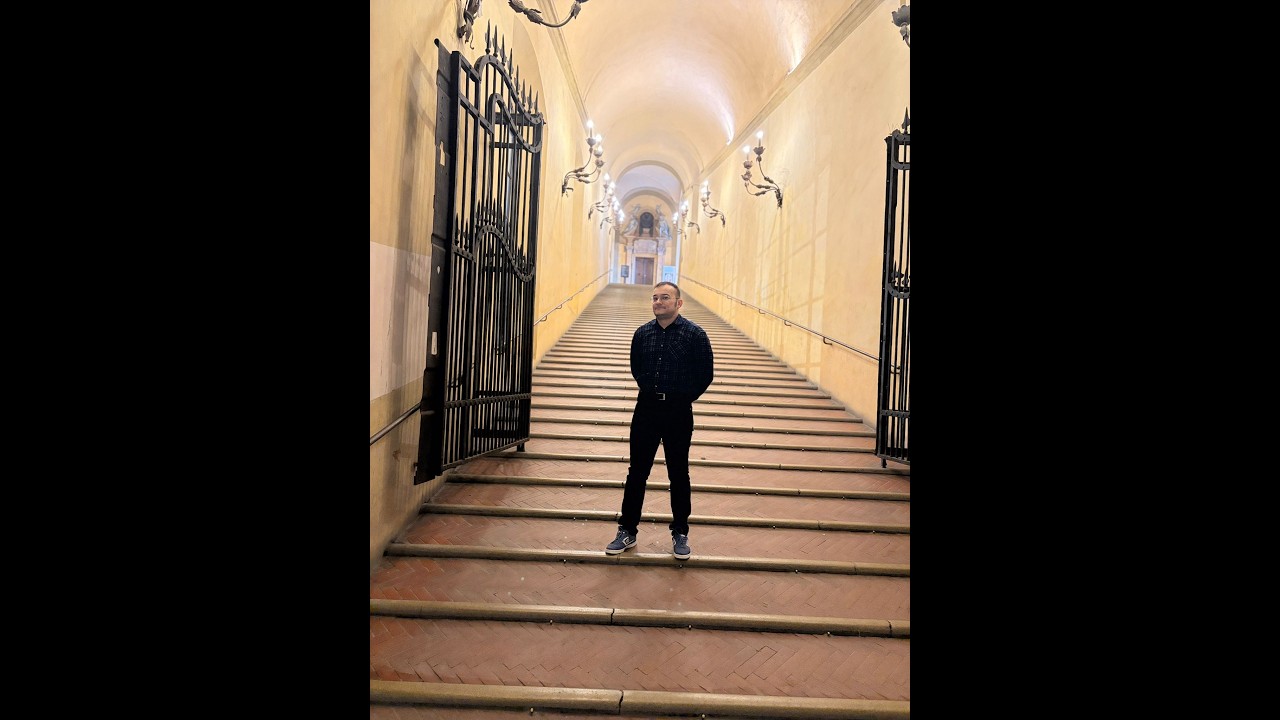 Proful de travel revine în 2026 pe... tik-tok și youtube. Primul episod este din Bologna.