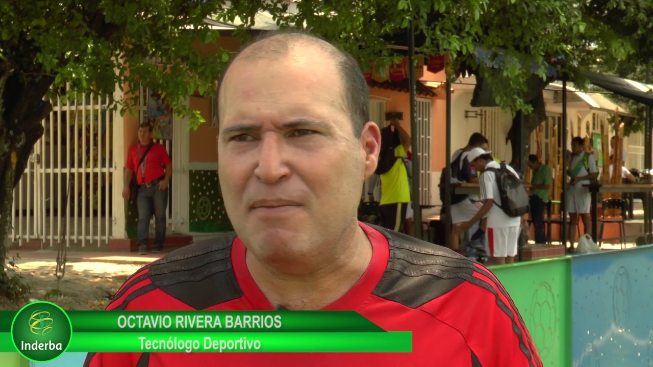 capacitaci&oacute;n sobre divisiones menores de f&uacute;tbol con el profesor Octavio Rivera Barros