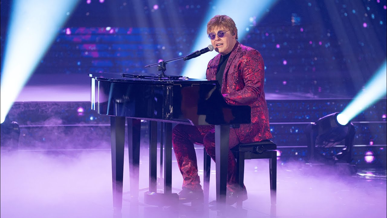 Krystian Ochman | Elton John 