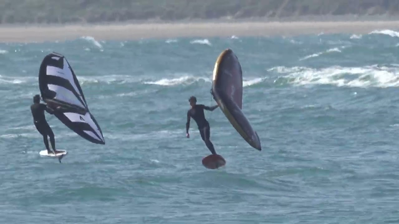 Rhosneigr Wing foiling fun May 2025
