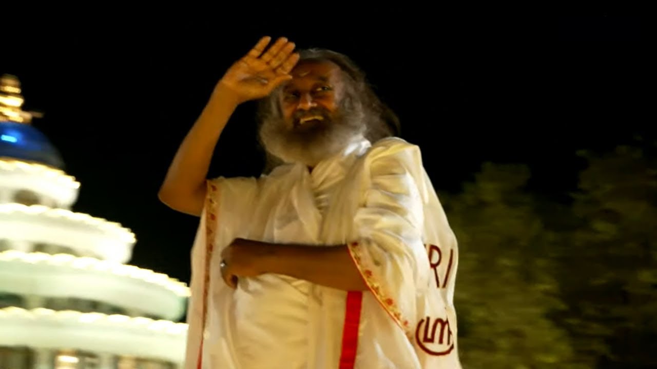 Shiva Raja Maheshwara Sri Sri Ravi Shankar Gurudev Singing Bhajan from Ashram
